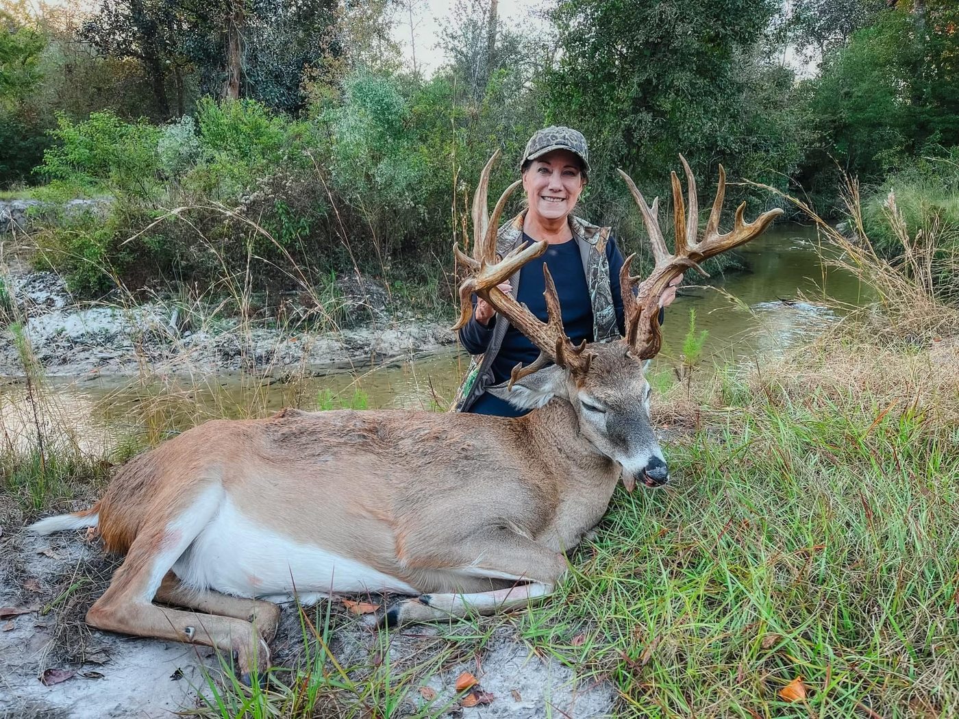 Trophy whitetail deer harvest at Mosquito Creek Plantation - photo 26