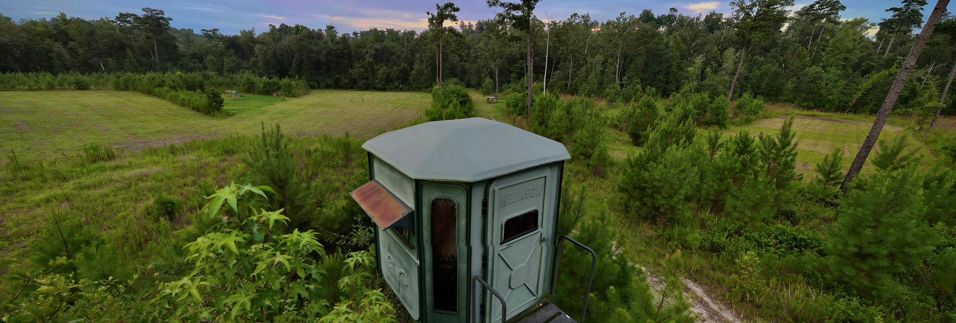 Book a trophy whitetail deer hunt at Mosquito Creek Plantation Florida